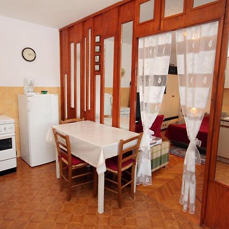Apartments With A Parking Space Novi Vinodolski - 2423 客房 照片