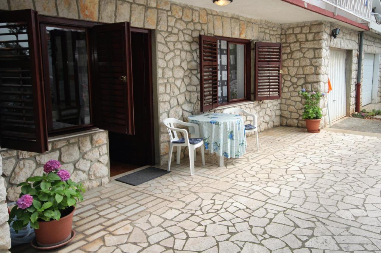 Apartments With A Parking Space Novi Vinodolski - 2423 外观 照片
