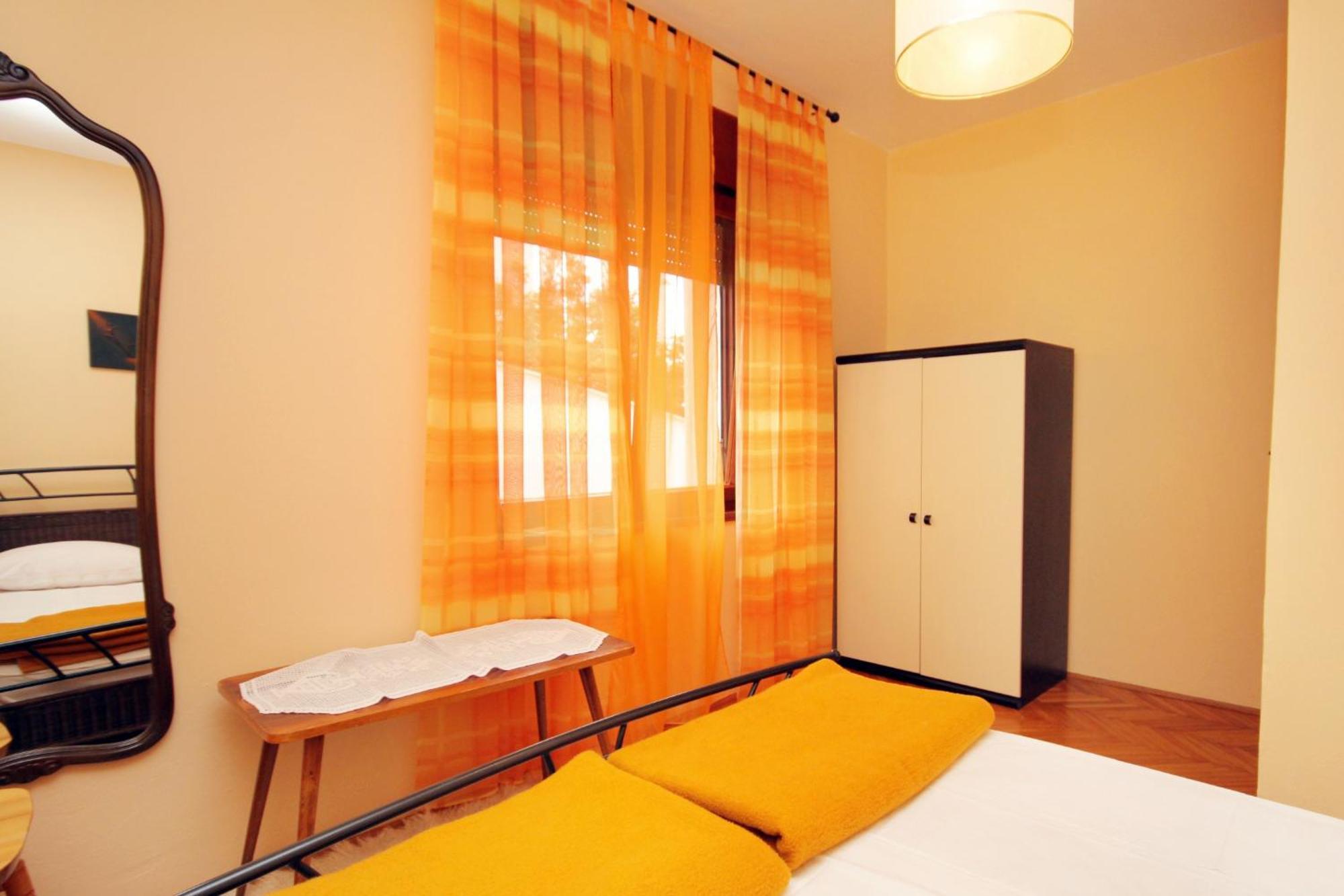 Apartments With A Parking Space Novi Vinodolski - 2423 客房 照片